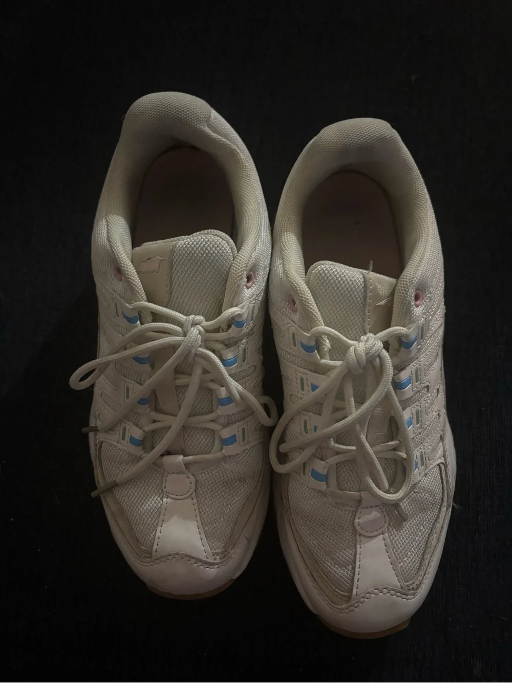Avia White Athletic Sneakers with Light Blue Accents